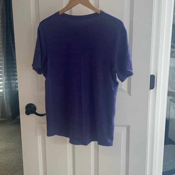 Lululemon Conflux Short Sleeve Graphite Purple 2019 M3BHPS $68 Material Tencel M - Picture 2 of 7